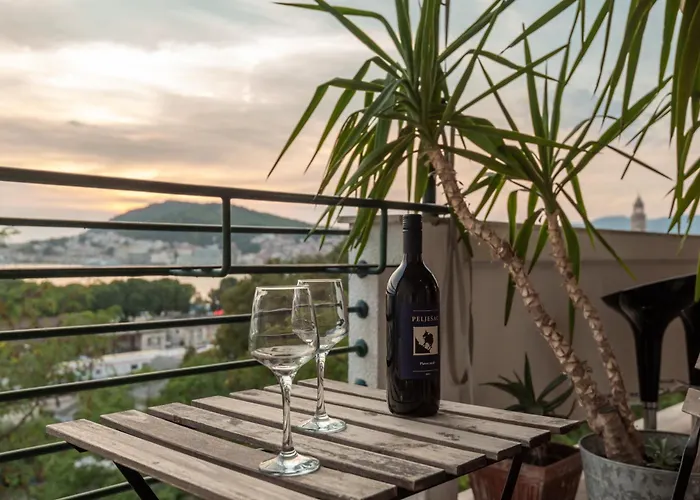 Bregos Superior - Unique Design 3-br - Unbelievable Panoramic View Of - Walking Distance From Unesco Palace And Bacvice - Free Parking - Buralux 公寓 *