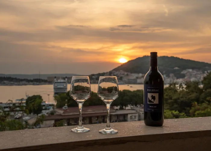 公寓 Bregos Superior - Unique Design 3-br - Unbelievable Panoramic View Of - Walking Distance From Unesco Palace And Bacvice - Free Parking - Buralux 斯普利特