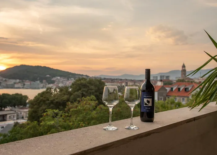 Bregos Superior - Unique Design 3-br - Unbelievable Panoramic View Of - Walking Distance From Unesco Palace And Bacvice - Free Parking - Buralux