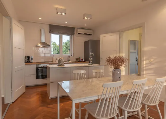 Bregos Superior - Unique Design 3-br - Unbelievable Panoramic View Of - Walking Distance From Unesco Palace And Bacvice - Free Parking - Buralux *