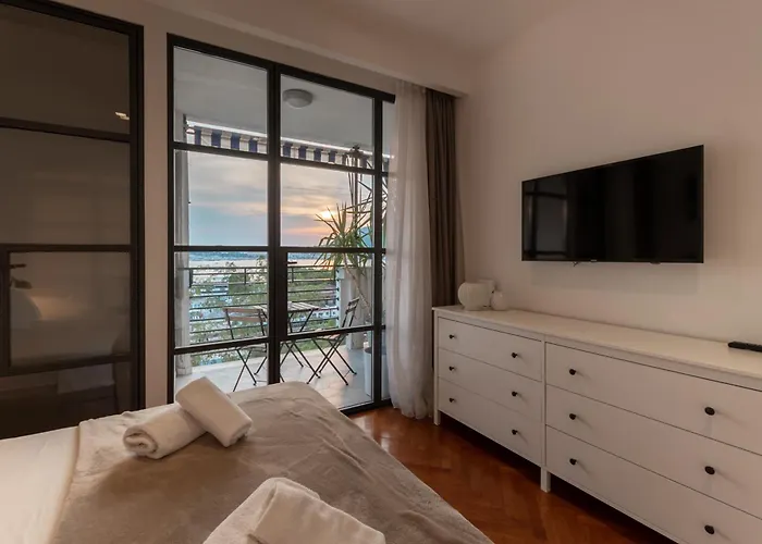 Bregos Superior - Unique Design 3-br - Unbelievable Panoramic View Of - Walking Distance From Unesco Palace And Bacvice - Free Parking - Buralux