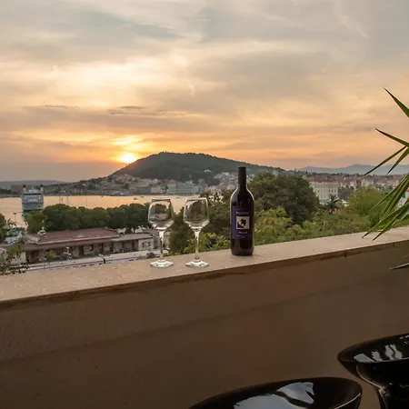 Bregos Superior - Unique Design 3-br - Unbelievable Panoramic View Of - Walking Distance From Unesco Palace And Bacvice - Free Parking - Buralux *