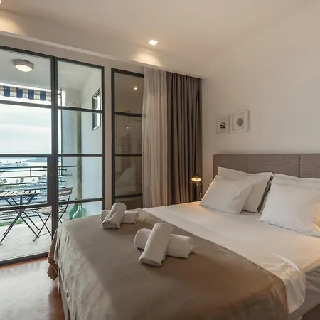 Bregos Superior - Unique Design 3-br - Unbelievable Panoramic View Of - Walking Distance From Unesco Palace And Bacvice - Free Parking - Buralux 아파트