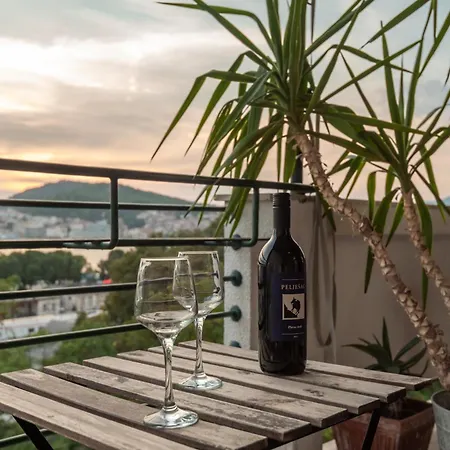 Bregos Superior - Unique Design 3-br - Unbelievable Panoramic View Of - Walking Distance From Unesco Palace And Bacvice - Free Parking - Buralux アパート *